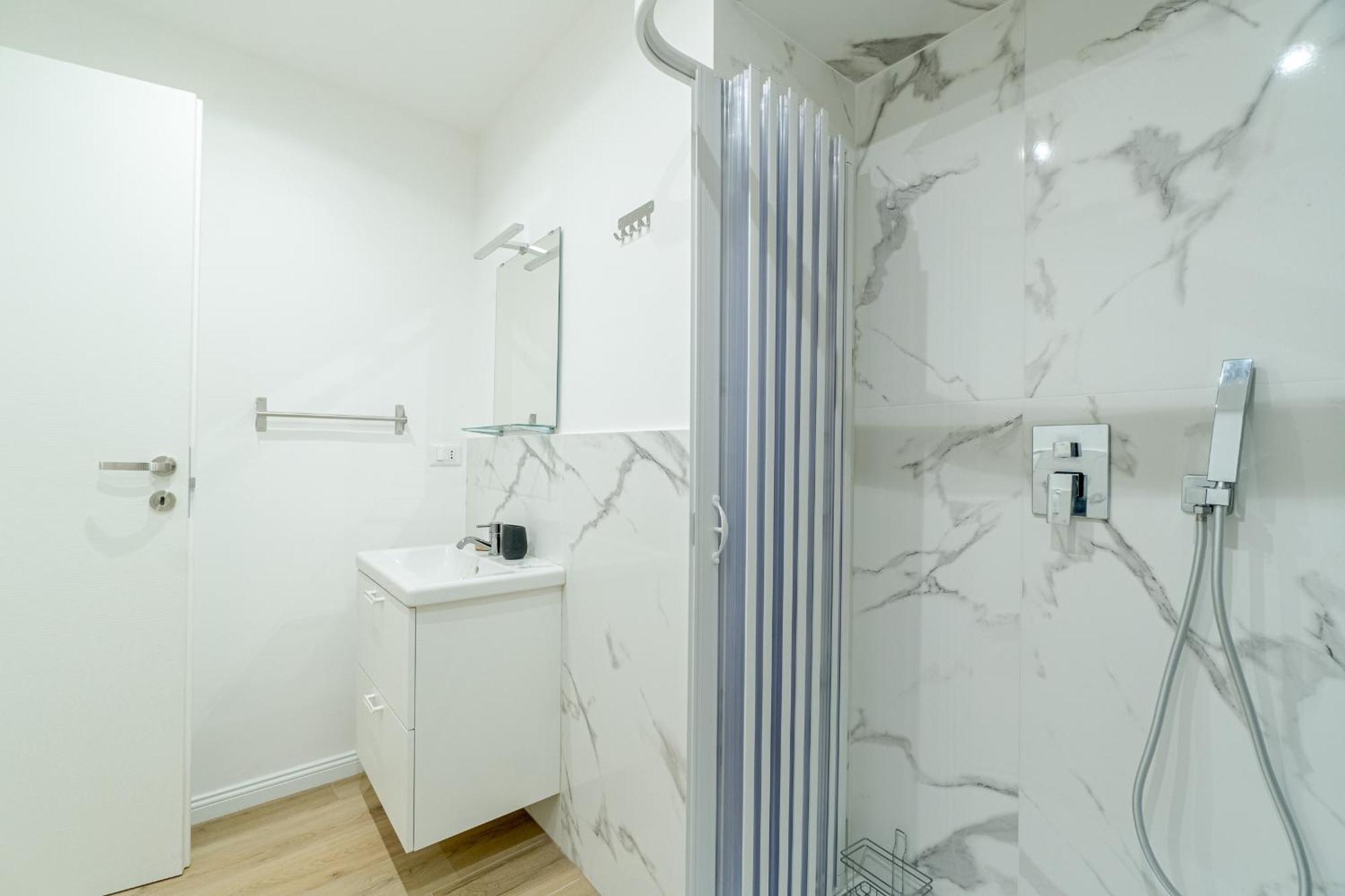 Quadrilatero Romano! Elegant Flat Турин Экстерьер фото